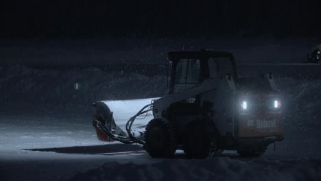 Skidsteer-En-Tormenta-De-Nieve-En-Canadá