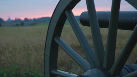 American-Civil-War-Cannon-at-the-Gettysburg-National-Military-Park-at-sunrise