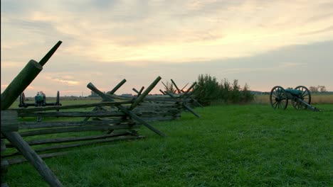 Shot-of-fence-in-Gettysburg-National-Military-Park-at-sunrise