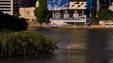 View-of-mangroves-at-Kangaroo-Point-and-Brisbane-City-from-Wilson-Outlook-Reserve,-New-Farm