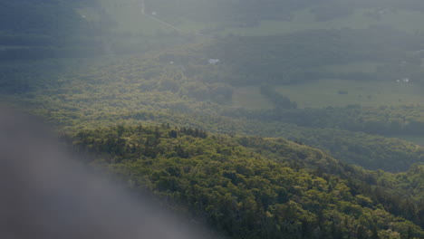 Blick-Auf-Den-Sonnenuntergang-Von-Der-Spitze-Eines-Berges-In-Vermont