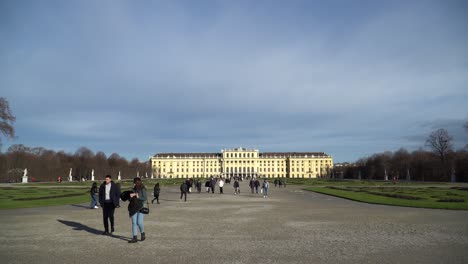 Schonbrunn-palace-Vienna-Gardens-with-no-flowers-at-Christmas