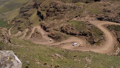 Hairpin-corners-on-rough,-loose-gravel-road-of-Sani-Pass-to-Lesotho