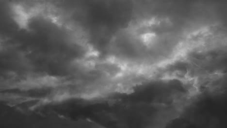 Gewitter,-Wolken-An-Einem-Bewölkten-Tag