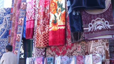 Colourful-Blankets-Duvet-Hanging-In-Street-For-Sale-In-Quetta
