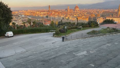 Zeitraffer-Mit-Florenz-Bei-Sonnenaufgang-Vom-Michelangelo-Platz-Aus-Gesehen