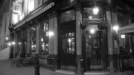 The-Elgin-Pub-At-Night-In-Notting-Hill,-London,-United-Kingdom