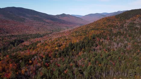 Aerial-View-of-Autumn-Foliage-of-White-Mountain-National-Forest-New-Hampshire
