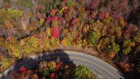 Aerial-View-of-Autumn-Foliage-of-White-Mountain-National-Forest-New-Hampshire