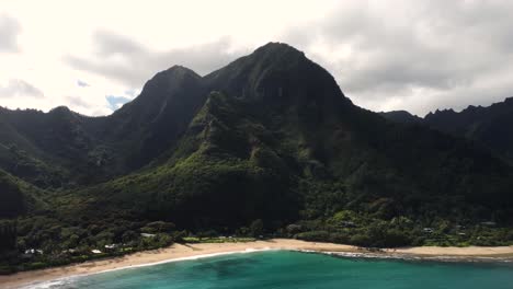 Cinematic-Aerial-view-of-island-coast-of-Hawaii