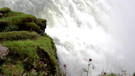 Rushing-cascade-of-the-Gulfoss-waterfall-in-Iceland