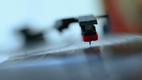 Close-shot-of-starting-of-an-old-vinyl-record-player