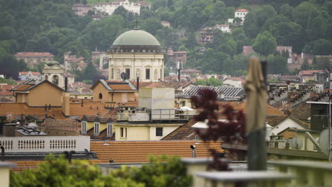 Static-zoomed-in-shot-over-buildings-in-Turin-Italy