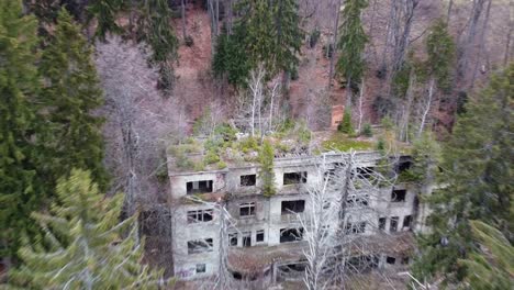 Abandoned-Sanatorium-zoom-in-in-the-mountains-of-Zagreb,-Croatia