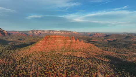 Red-Rock-Mountains-At-Sunset-In-Sedona,-Arizona---aerial-drone-shot