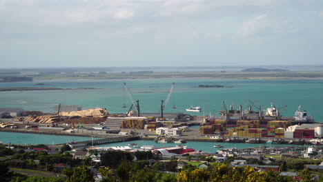Industrial-harbor-of-Bluff-in-New-Zealand,-view-from-above