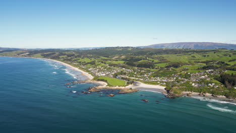 Drohnenschuss-An-Der-Küste-Von-Brighton,-Neuseeland