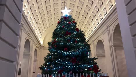 Christmas-Tree-With-Decoration-and-Lights-in-Pasadena-City-Hall,-California-USA,-Tilt-Up