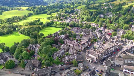 Luftaufnahmen-Von-Ambleside,-Einer-Stadt-Und-Ehemaligen-Zivilgemeinde,-Jetzt-In-Der-Gemeinde-Lakes,-In-Cumbria,-Im-Nordwesten-Englands