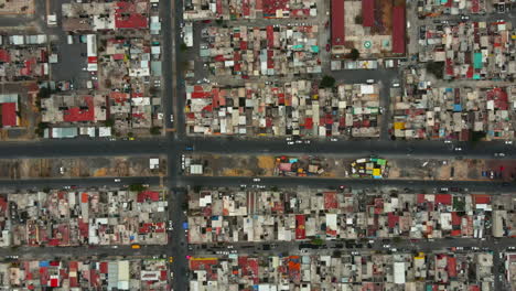 Panoramablick-Auf-Einen-Verkehrsknotenpunkt-In-Mexiko-Stadt