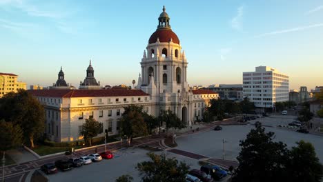 City-Hall-in-Pasadena,-California---ascending-aerial-establishing-shot