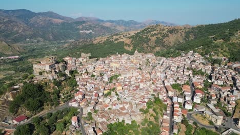 Mountain-Village-Castiglione-di-Sicilia-in-Catania,-Sicily,-Italy---Aerial-4k