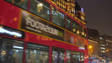 City-Traffic-At-Night-With-Double-Decker-Bus-In-London-Downtown,-England,-United-Kingdom