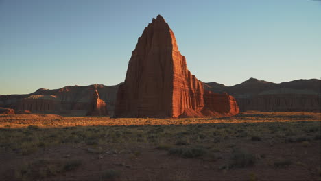 Gimbal-Shot-of-Temple-of-The-Sun-in-Capitol-Reef-National-Park