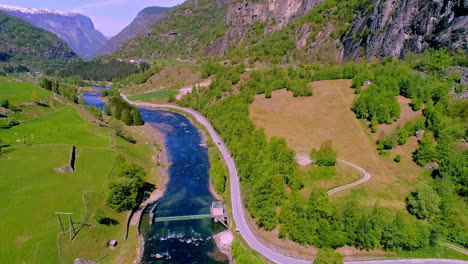 Beautiful-river-in-Norway