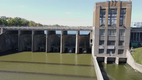 Hydroelectric-dam-on-the-Huron-River-in-Ypsilanti,-Michigan-aerial-view