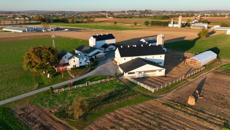 Amische-Farmszene-In-Lancaster-County,-Pennsylvania