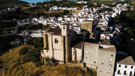Church-Of-Our-Lady-Of-The-Incarnation-In-The-Town-Of-Setenil-de-las-Bodegas-In-Andalusia,-Spain