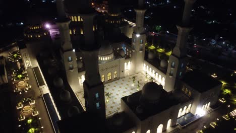 Sheikh-Zayed-Solo-Mosque-is-a-big-Mosque-in-Surakarta,-Landmark-Surakarta