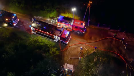 Emergency-response-team-controls-nighttime-fire