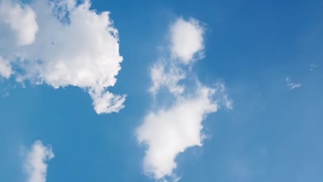 Lapso-De-Tiempo-Del-Hermoso-Cielo-Azul-Con-Nubes-En-Un-Día-Soleado-Para-Mover-El-Fondo-Abstracto