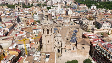 Valencia-Cathedral-In-The-Old-Town-Of-Valencia-In-Spain---aerial-drone-shot