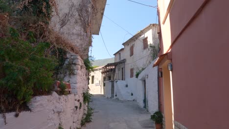 Tranquil-scene-of-an-empty-street-from-Parga,-Picturesque-old-houses,-Greece