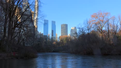 City-Skylines-At-The-Central-Park-In-Manhattan,-New-York-City,-USA-During-Winter