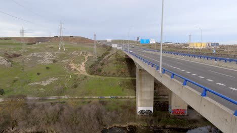 Highway-bridge-over-river-Tormes-in-Salamanca,-Spain