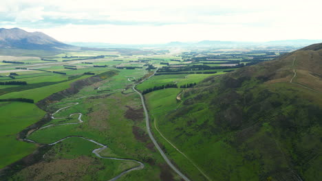 Belleza-Del-Paisaje-Mossburn-En-Nueva-Zelanda,-Vista-Aérea-De-Drones