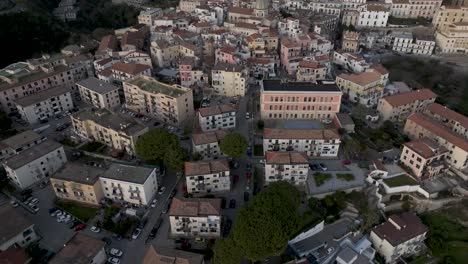Salerno,-Italien-Luftneigung-Bis-Zu-Den-Bergen