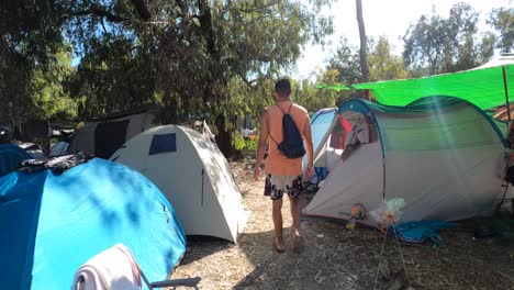 Almeria,-España,-Agosto-De-2022:-Camping-Y-Picnics-En-La-Naturaleza-Durante-El-Verano-En-La-Costa-Sur-De-España