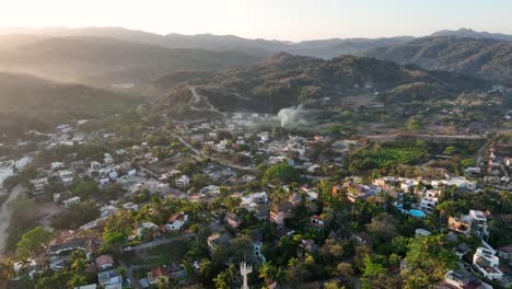 Sayulita,-Mexikos-Hauptstrand-Und-Stadt
