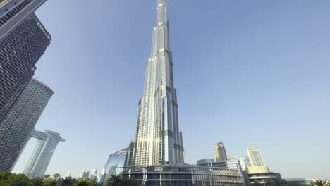 Looking-up-at-the-Burj-Khalifa-tower-in-Dubai-City-during-daytime