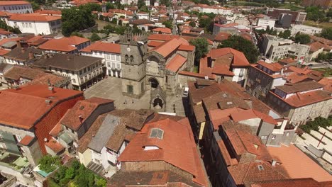 Aerial-View-Oliveira-portuguese-collegiate-church-in-Guimaraes,-Portugal