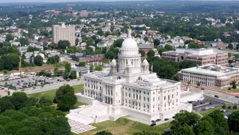 Aerial-drone-shot-panning-around-Rhode-Island-State-House-in-Providence-RI