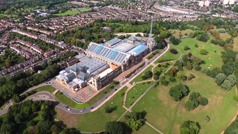 Aerial-view-of-Alexandra-Palace-and-the-BBC-broadcasting-mast,-London,-UK