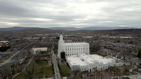 The-LDS-Saint-George,-Utah-in-the-historic-downtown-area---aerial-flyover