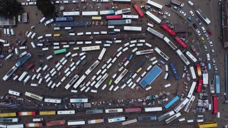 Drone-video-of-a-Bus-Terminus-in-Harare,-Zimbabwe