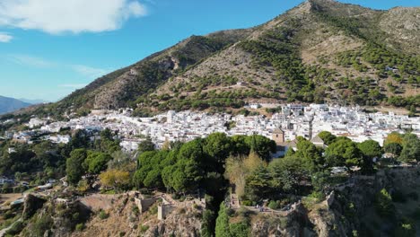 Mijas-Pueblo-white-mountain-village-in-Malaga,-Andalusia,-Spain---Aerial-4k-Circling